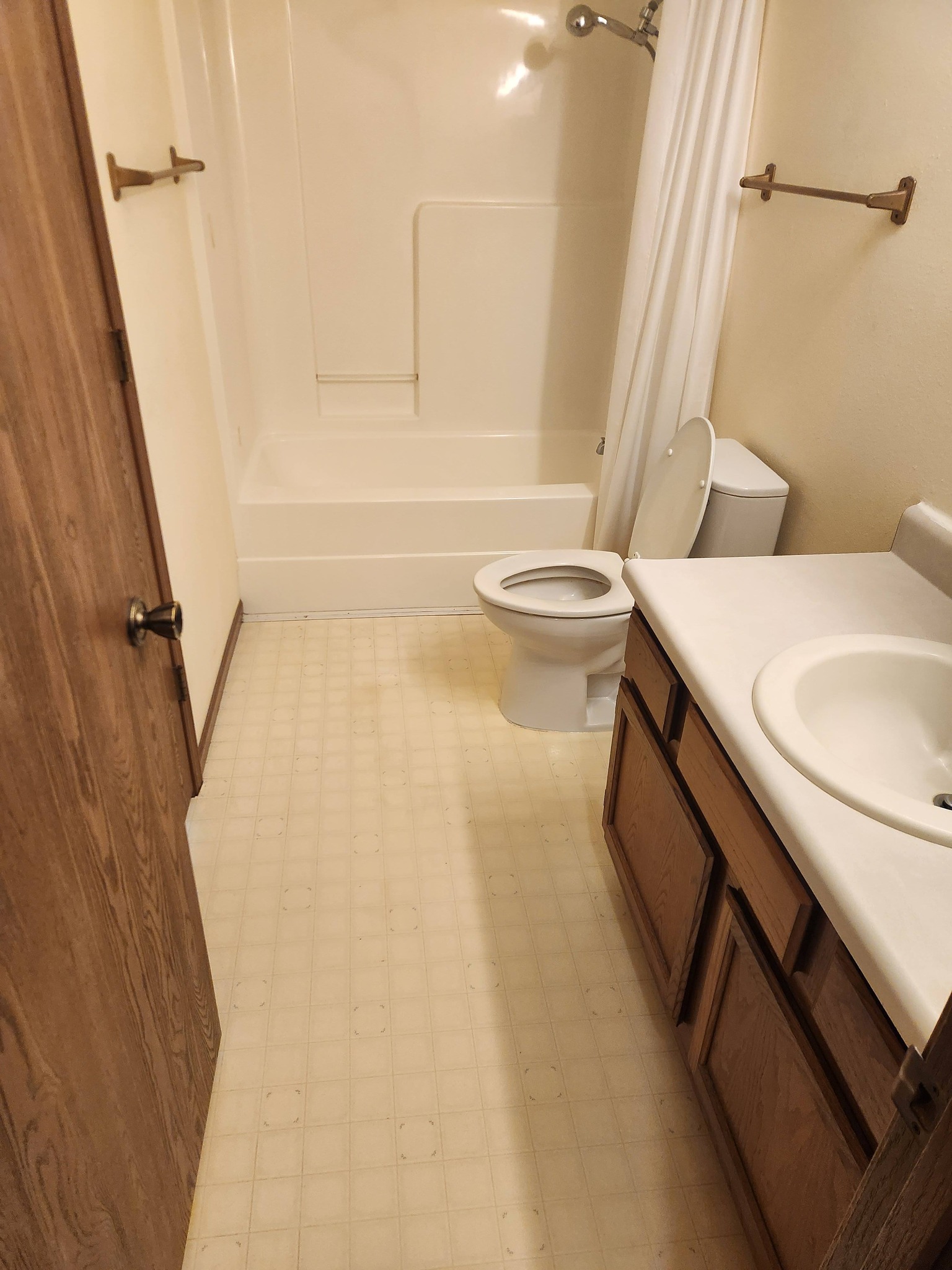 827 Foxrun Clinton Mo 3.jpg